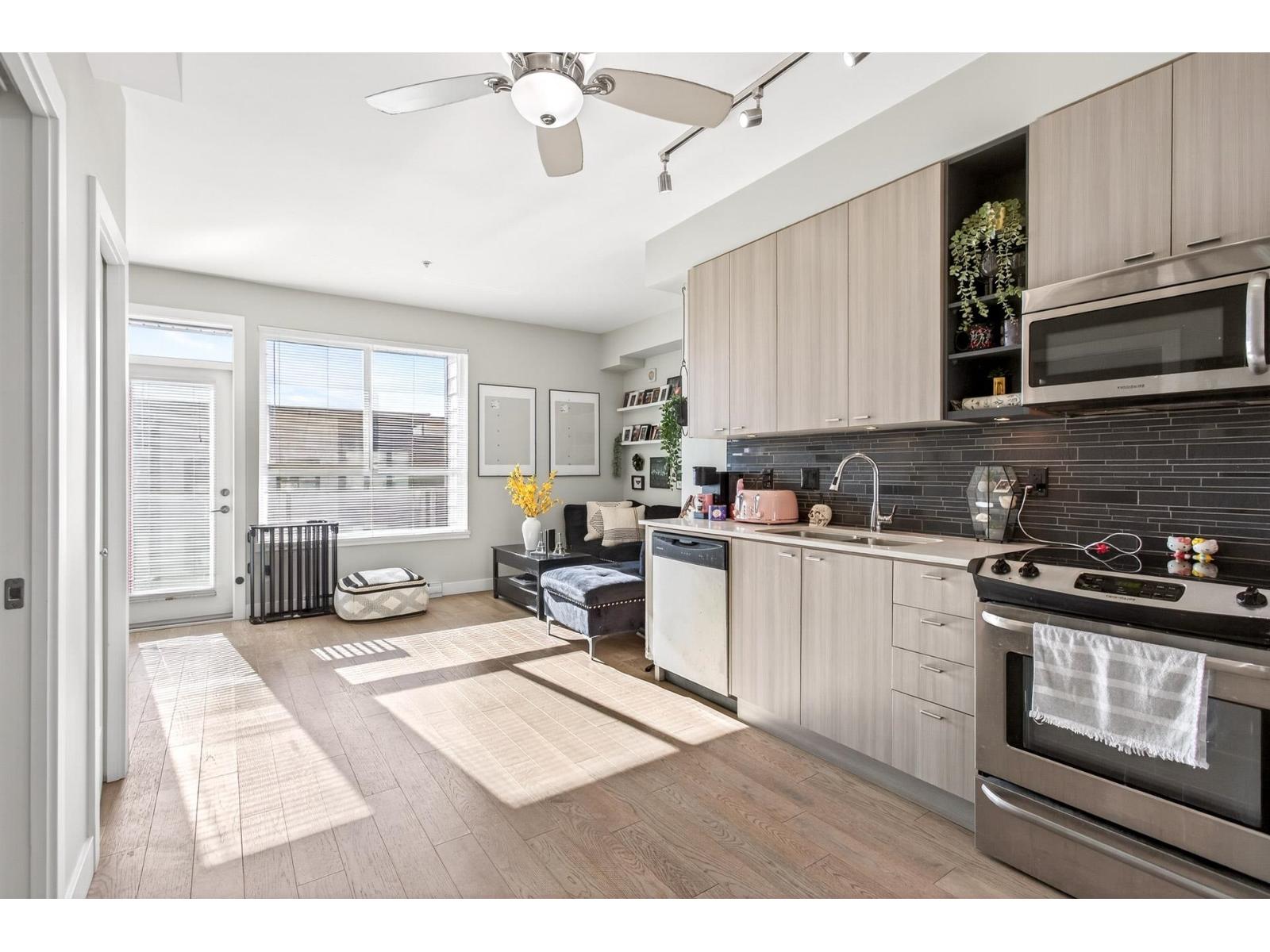 502 3080 Gladwin Road, Abbotsford, British Columbia  V2T 0G3 - Photo 4 - R3090586