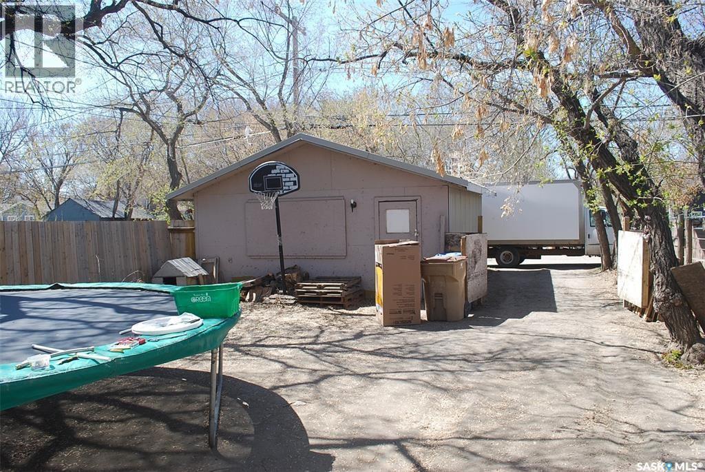 1346 Rae Street, Regina, Saskatchewan  S4T 2C3 - Photo 10 - SK028739