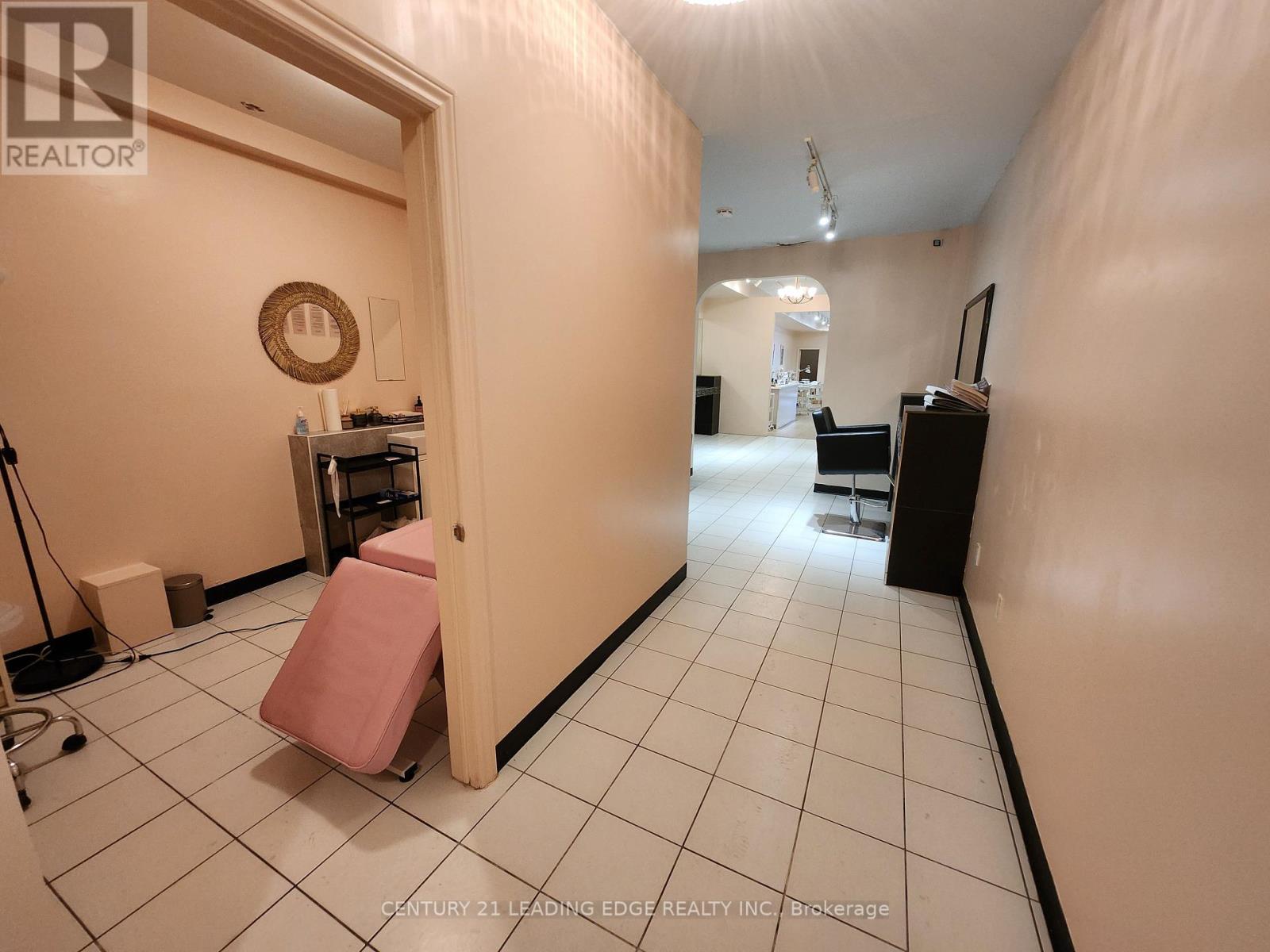 Main Fl - 2193 Queen Street E, Toronto, Ontario  M4E 1E5 - Photo 10 - E12792600