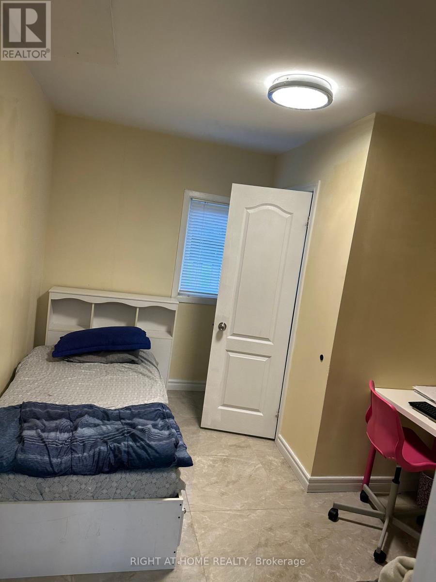 91 Westcroft Drive, Toronto, Ontario  M1E 3A4 - Photo 6 - E12792024