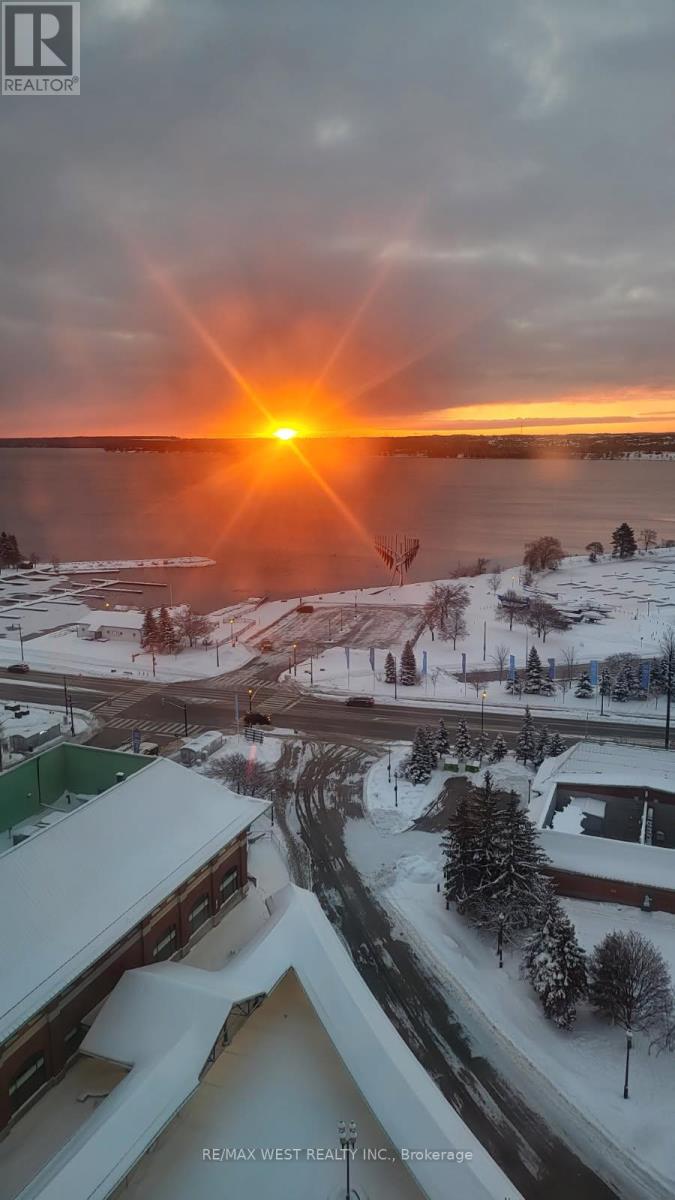 1210 - 39 MARY STREET, Barrie, Ontario