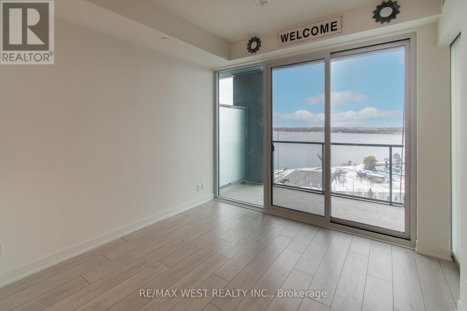 1210 - 39 Mary Street, Barrie, Ontario  L4N 1S9 - Photo 7 - S12599406