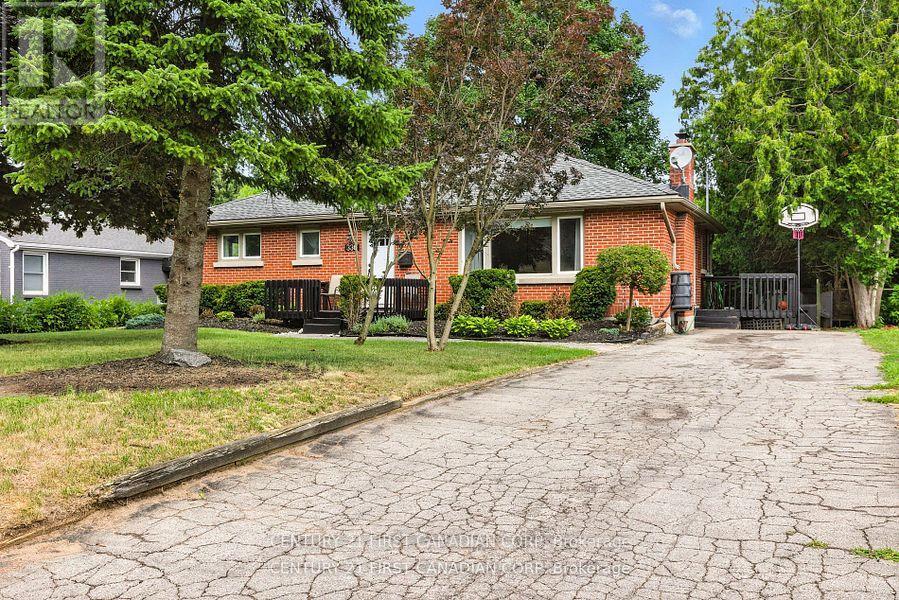 330 Glenrose Drive, London South, Ontario  N6K 2A8 - Photo 3 - X12760600