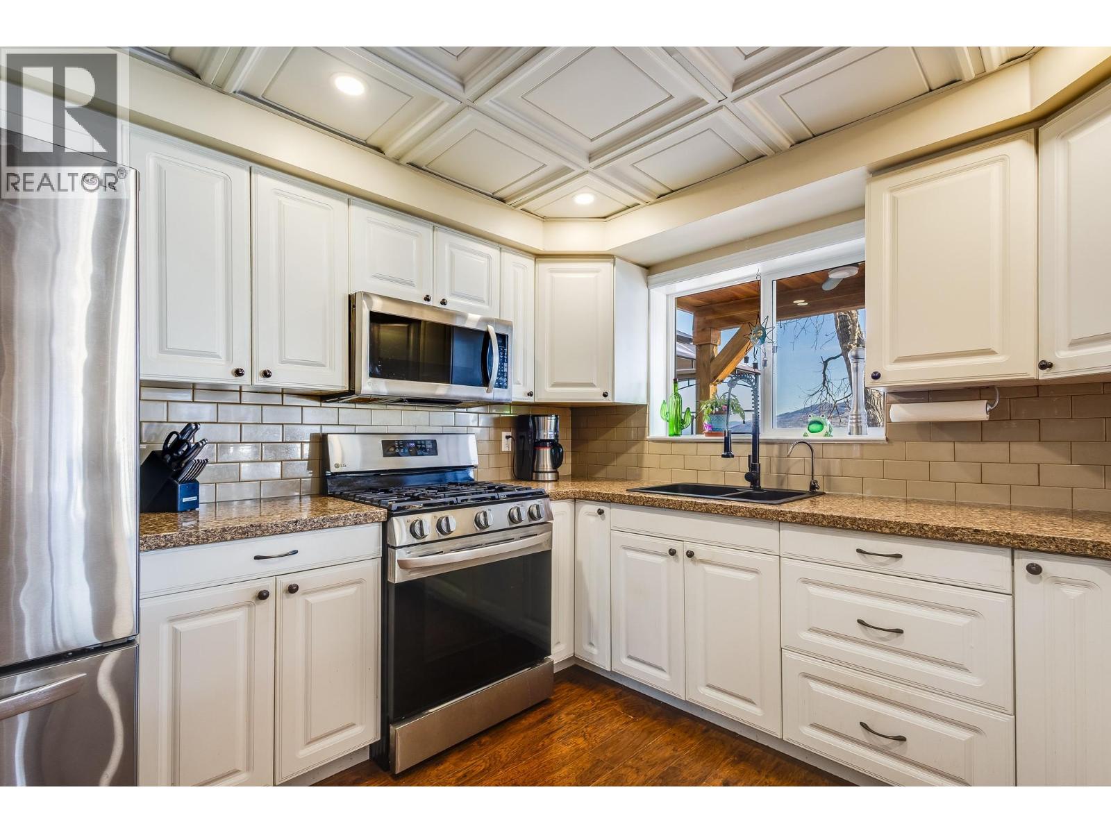 6271 Renfrew Road, Peachland, British Columbia  V0H 1X7 - Photo 7 - 10374700