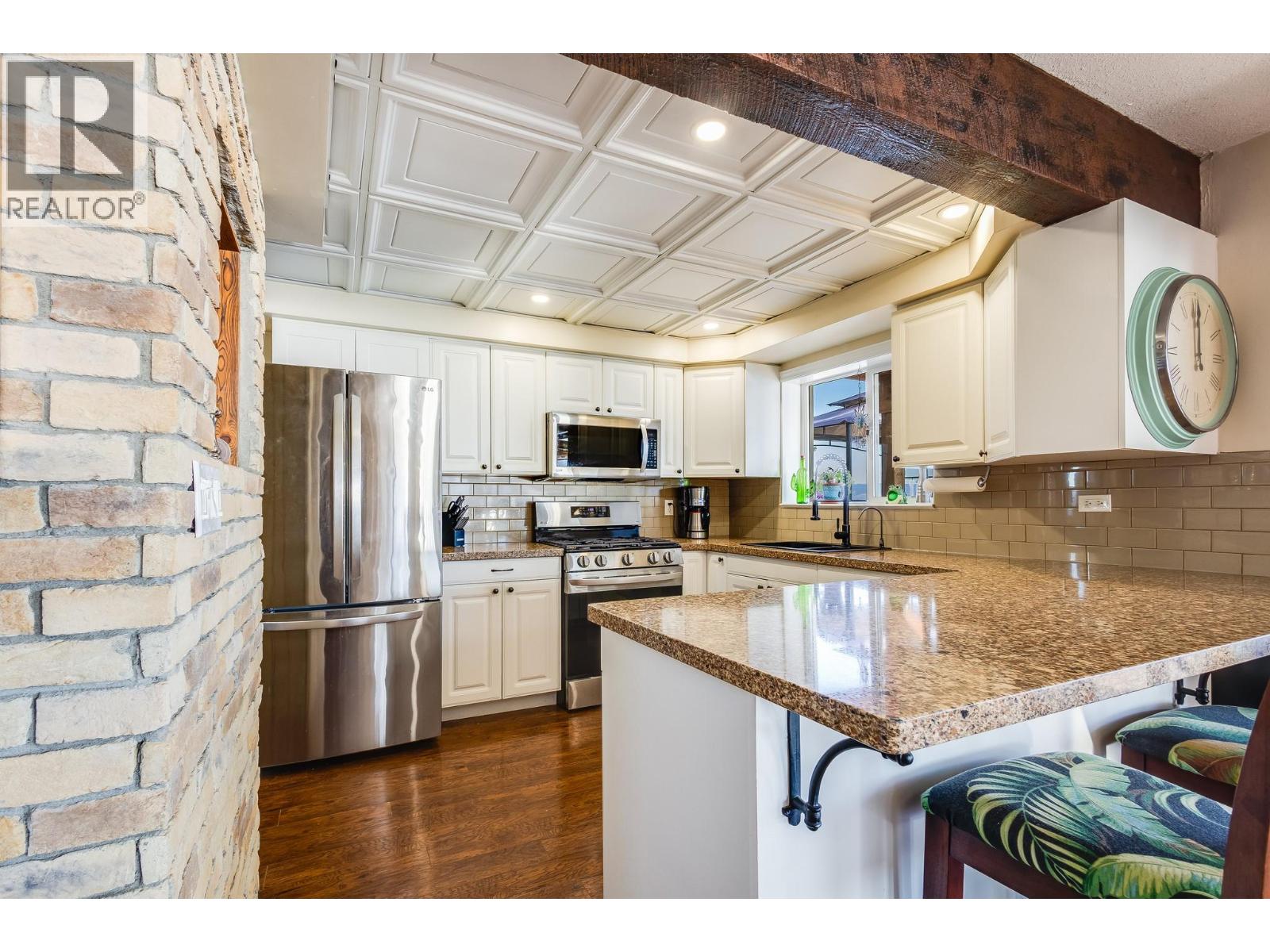 6271 Renfrew Road, Peachland, British Columbia  V0H 1X7 - Photo 8 - 10374700