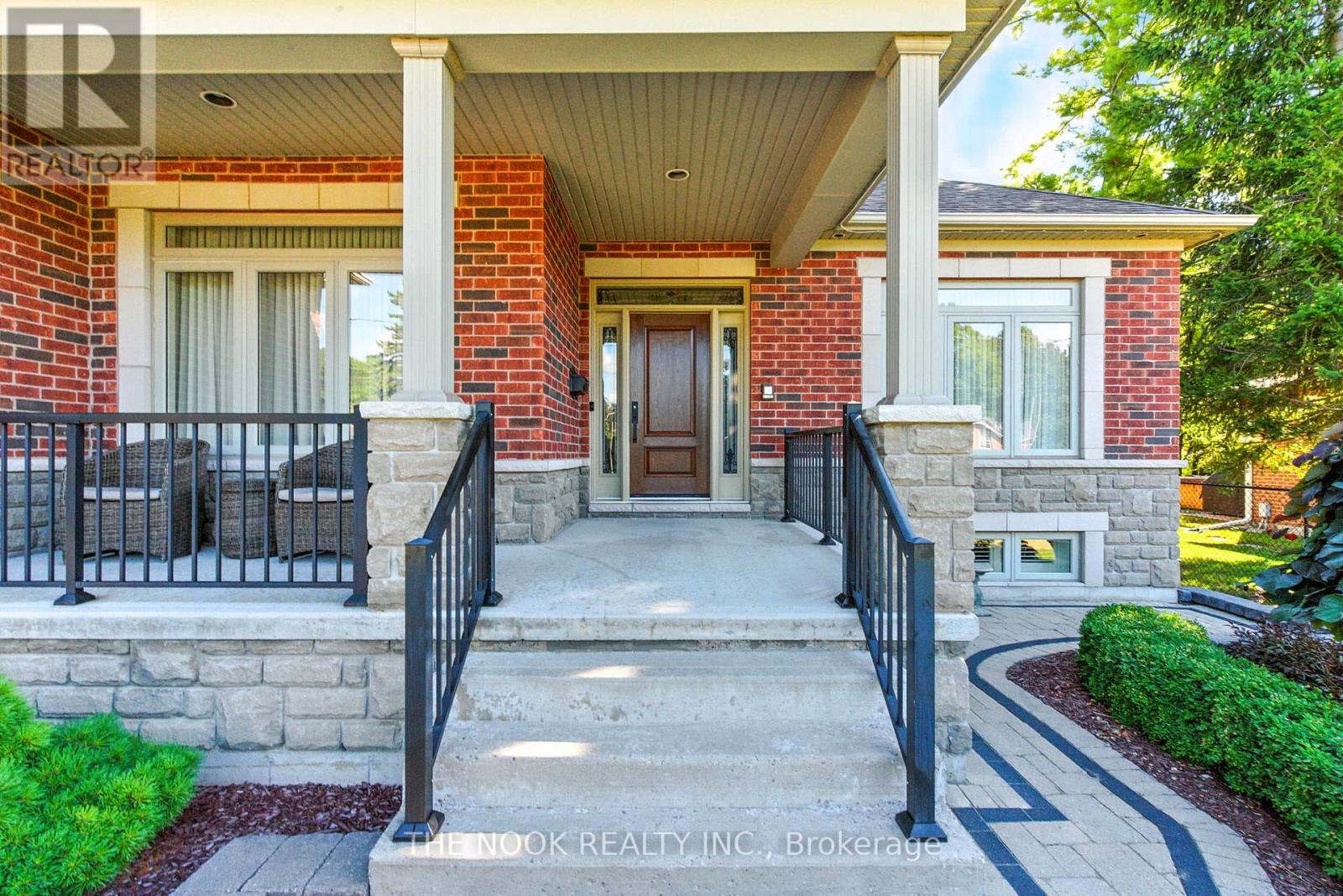 59 Queen Street, Whitby (Brooklin), Ontario  L1M 1C4 - Photo 4 - E12795526