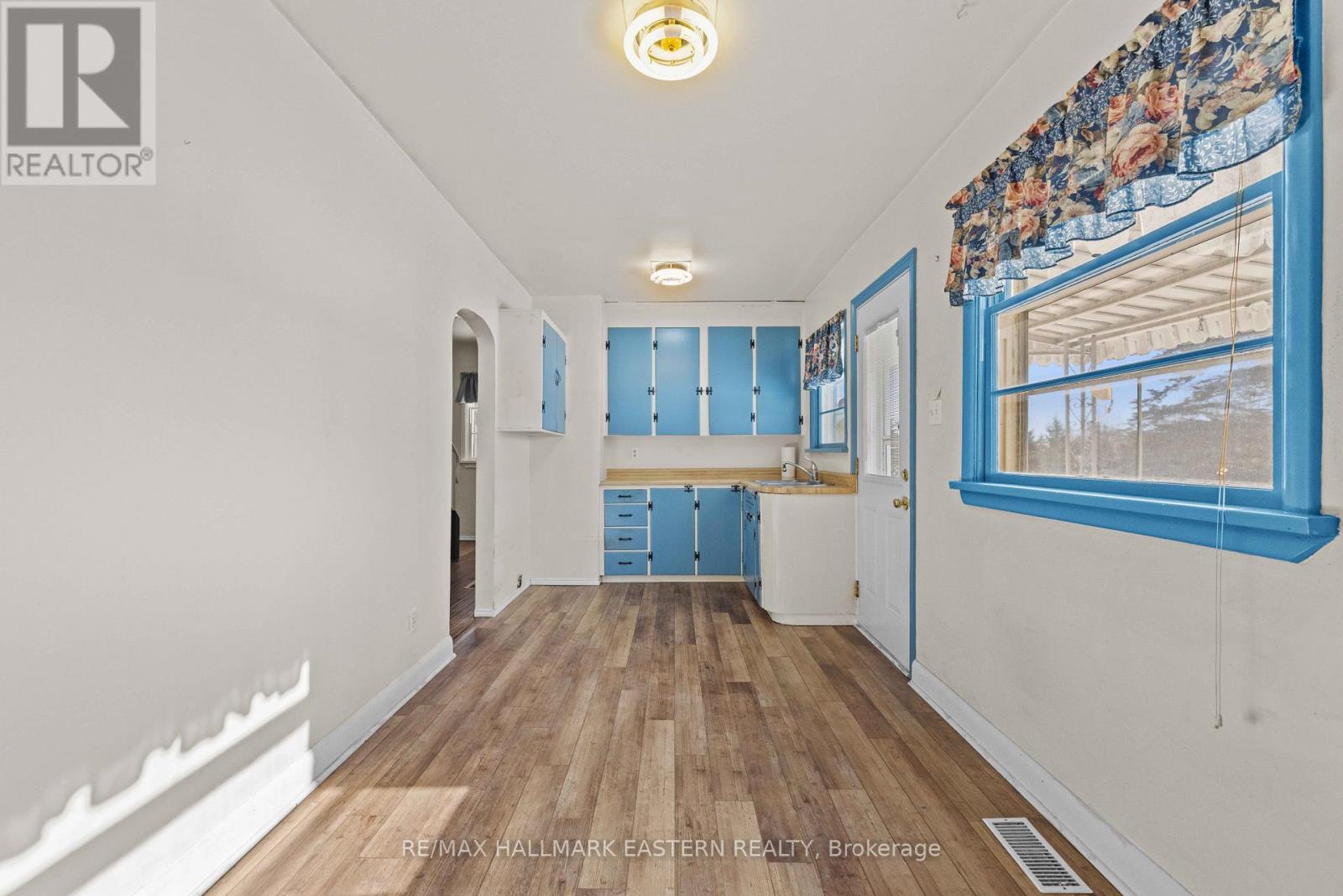 2145 Preston Road, Cavan Monaghan (Cavan-Monaghan), Ontario  K9J 0G5 - Photo 7 - X12795390