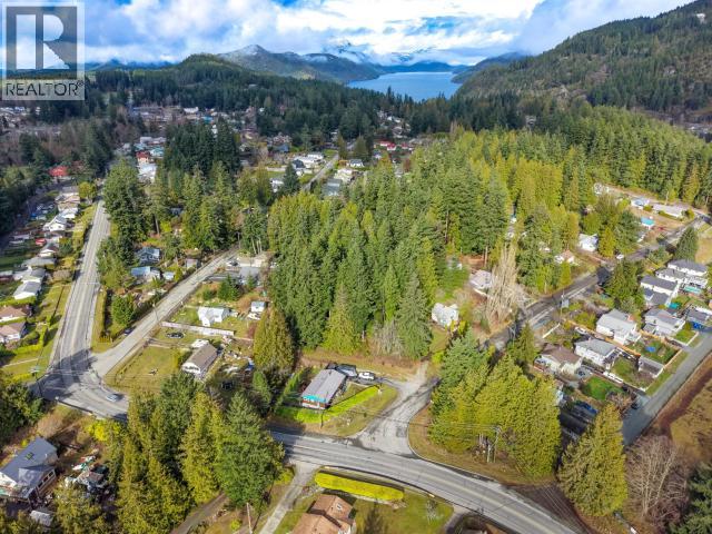 5515 Park Ave, Powell River, British Columbia   - Photo 44 - 19651