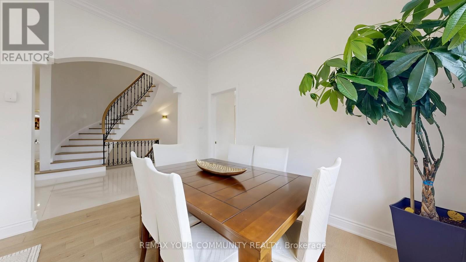 187 Patricia Avenue, Toronto (Newtonbrook West), Ontario  M2M 1J6 - Photo 8 - C12795268