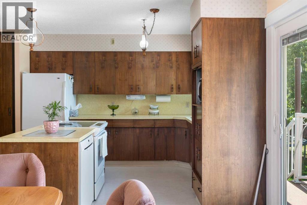 4214 50 Avenue, Olds, Alberta  T4H 1A5 - Photo 12 - A2287035