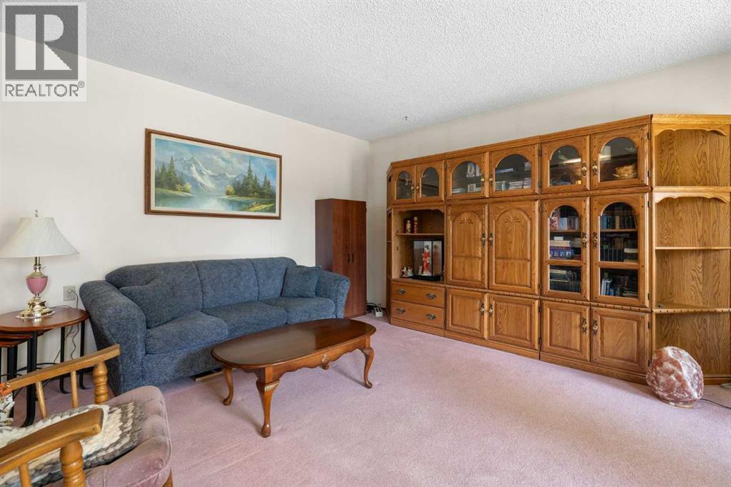 4214 50 Avenue, Olds, Alberta  T4H 1A5 - Photo 9 - A2287035