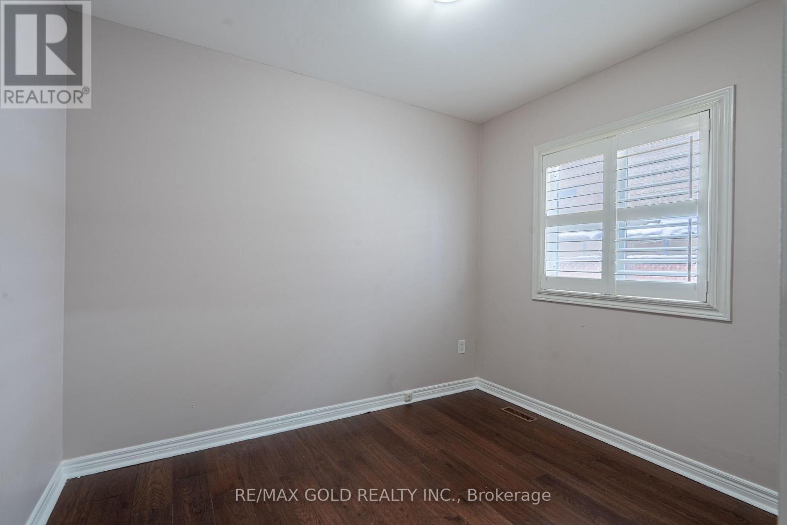 72 Barleyfield Road, Brampton (Sandringham-Wellington), Ontario  L6R 2J1 - Photo 9 - W12790800