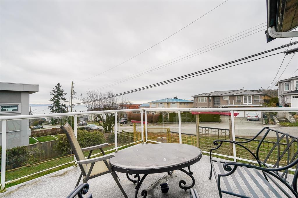 15708 Cliff Avenue, White Rock, British Columbia  V4B 1W2 - Photo 17 - R3090659