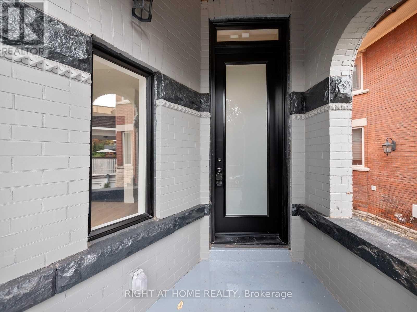 Unit 2 - 94 Concord Avenue, Toronto, Ontario  M6H 2P3 - Photo 4 - C12795382