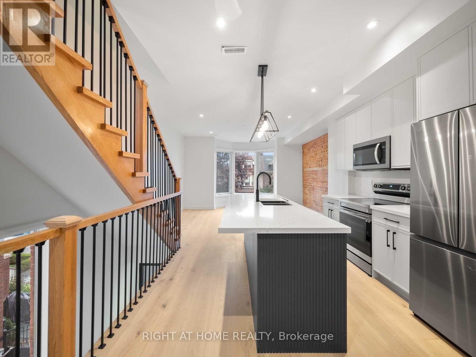 Unit 2 - 94 Concord Avenue, Toronto, Ontario  M6H 2P3 - Photo 7 - C12795382