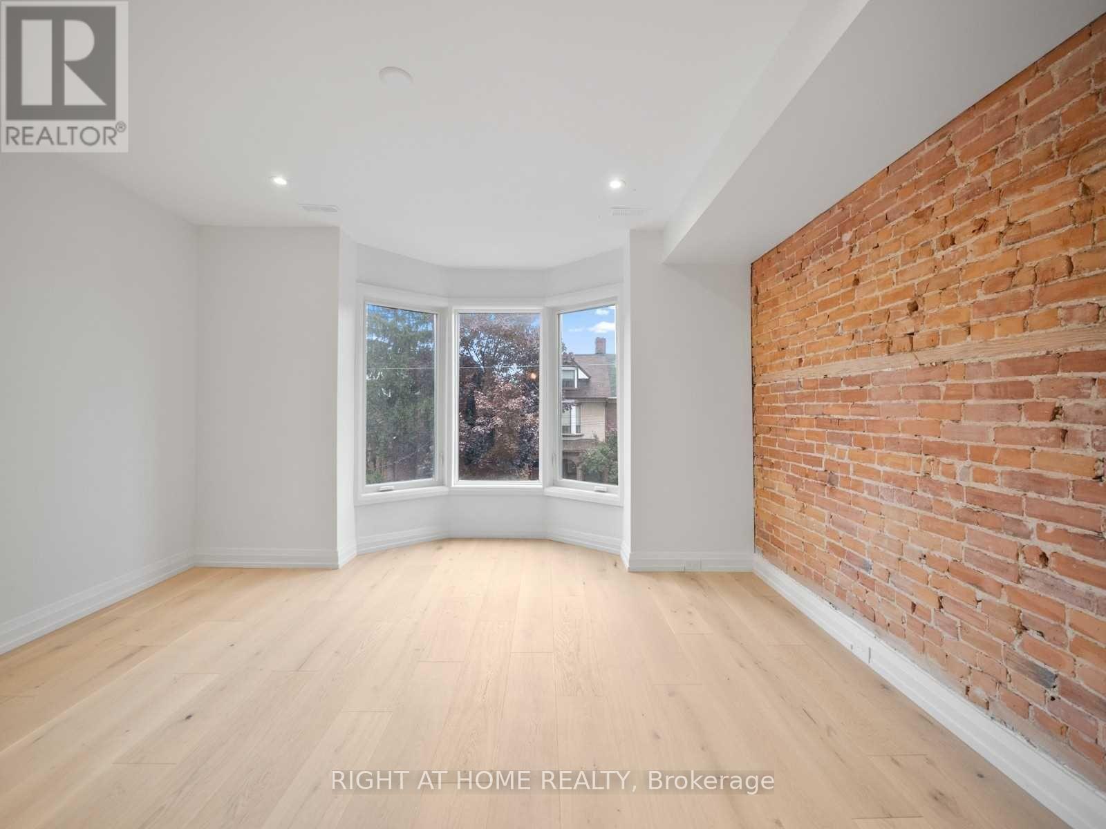 Unit 2 - 94 Concord Avenue, Toronto, Ontario  M6H 2P3 - Photo 8 - C12795382