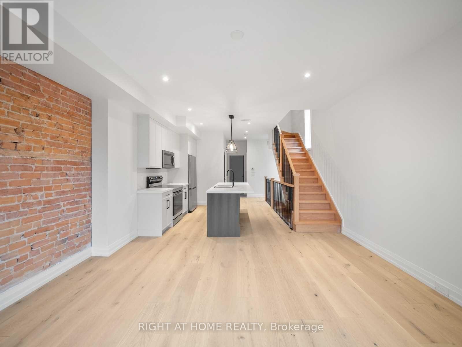 Unit 2 - 94 Concord Avenue, Toronto, Ontario  M6H 2P3 - Photo 9 - C12795382