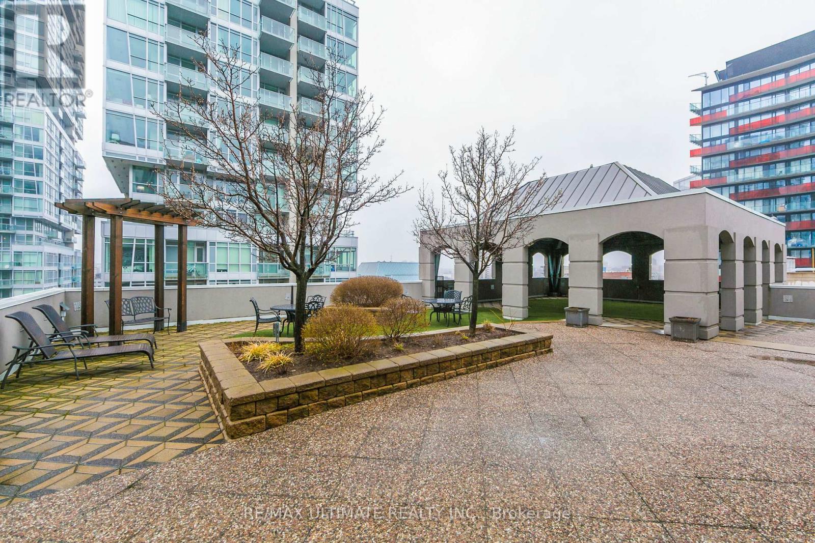 1004 - 140 Simcoe Street, Toronto, Ontario  M5H 4E9 - Photo 14 - C12795424