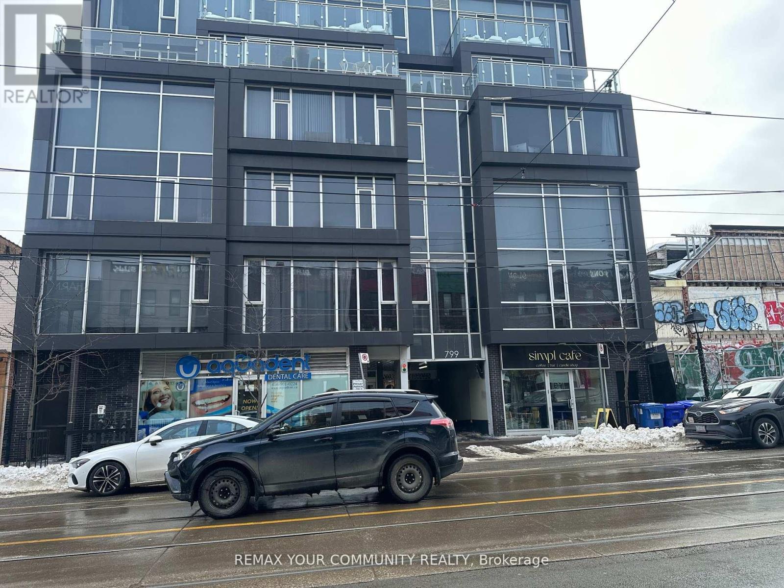 101 - 799 College Street, Toronto, Ontario  M6G 1C7 - Photo 2 - C12795460