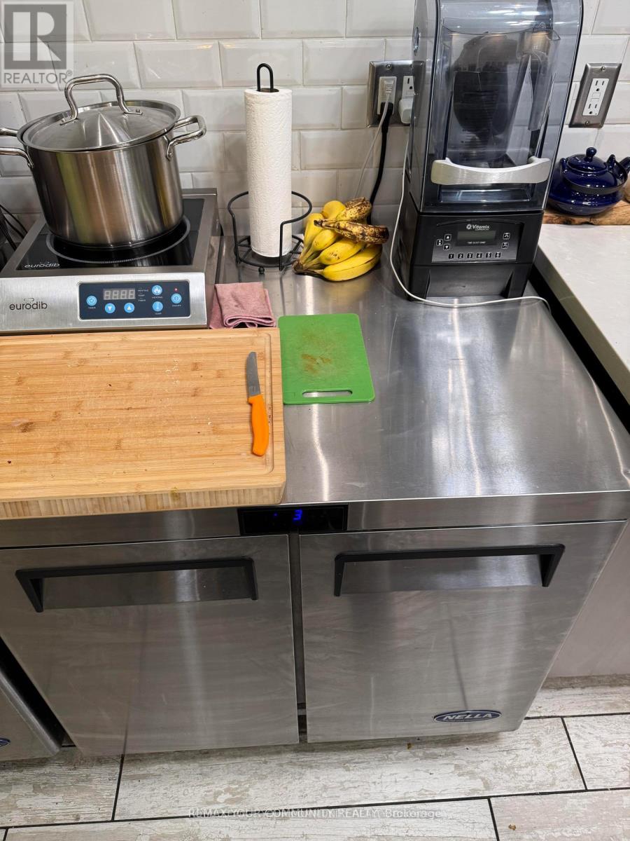 101 - 799 College Street, Toronto, Ontario  M6G 1C7 - Photo 21 - C12795460