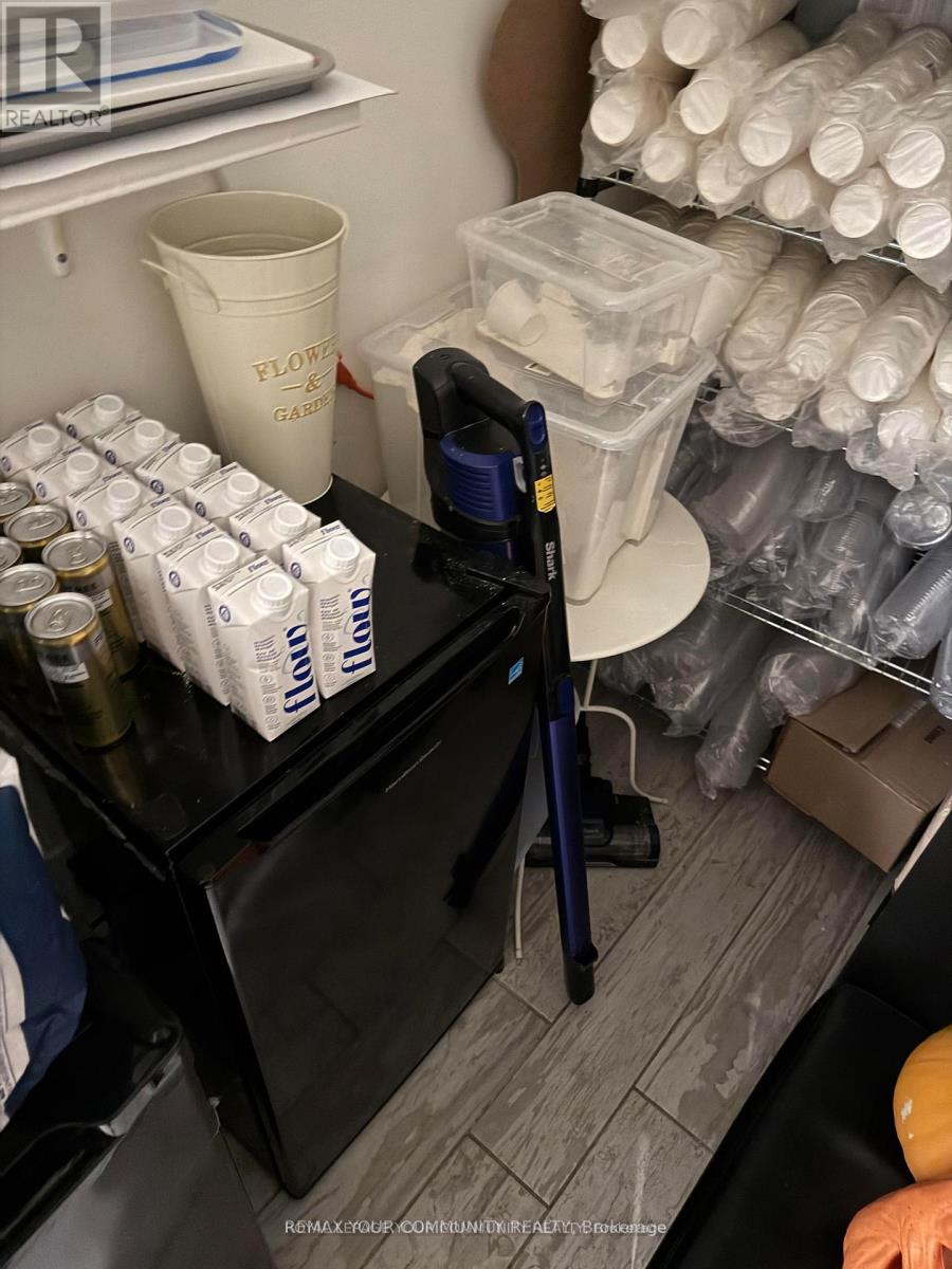 101 - 799 College Street, Toronto, Ontario  M6G 1C7 - Photo 26 - C12795460