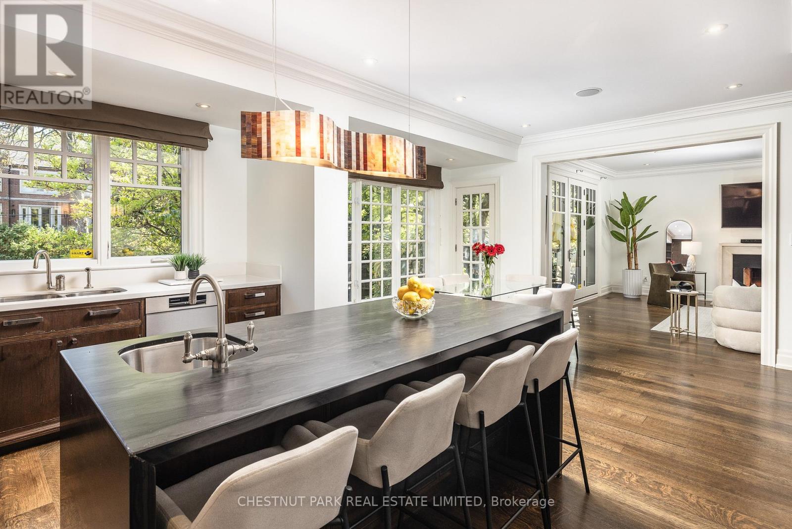 27 Bayview Wood, Toronto, Ontario  M4N 1R8 - Photo 10 - C12795486