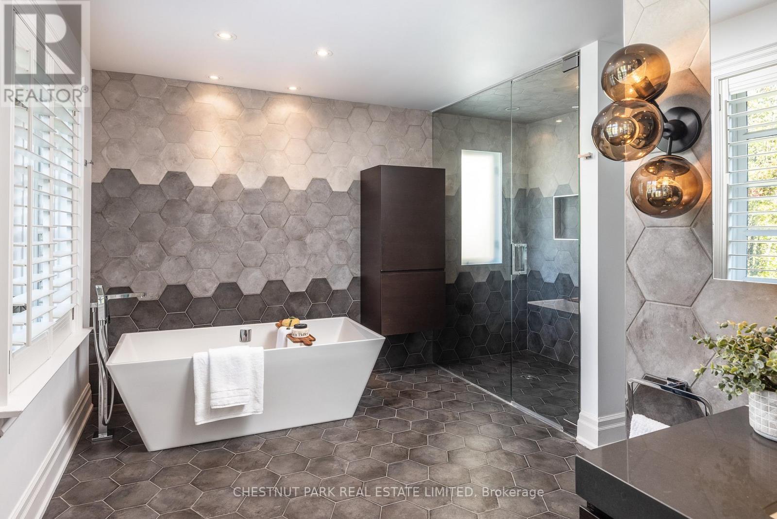 27 Bayview Wood, Toronto, Ontario  M4N 1R8 - Photo 20 - C12795486