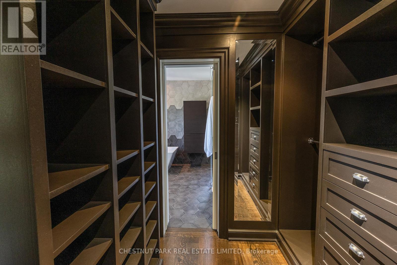 27 Bayview Wood, Toronto, Ontario  M4N 1R8 - Photo 21 - C12795486