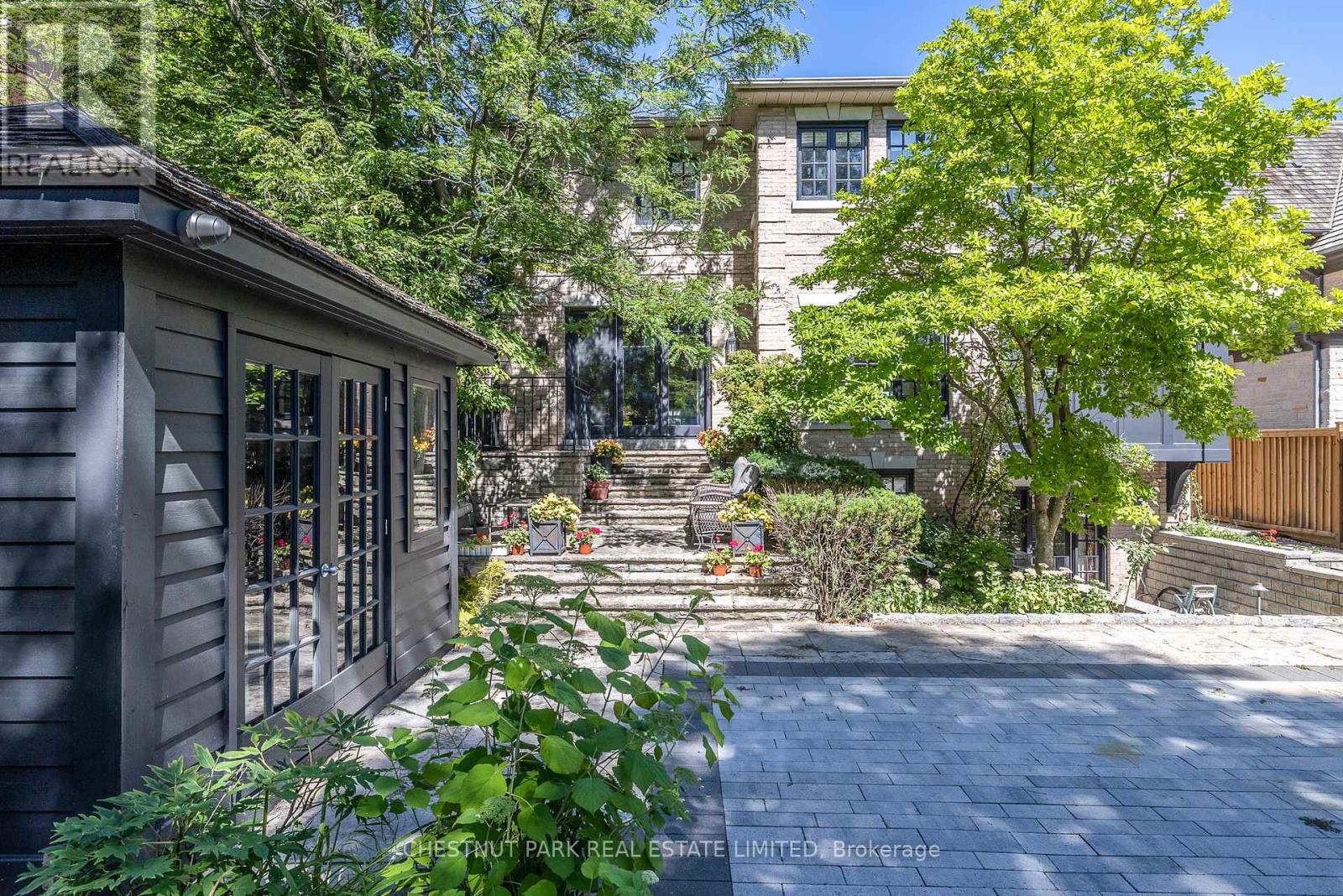 27 Bayview Wood, Toronto, Ontario  M4N 1R8 - Photo 37 - C12795486