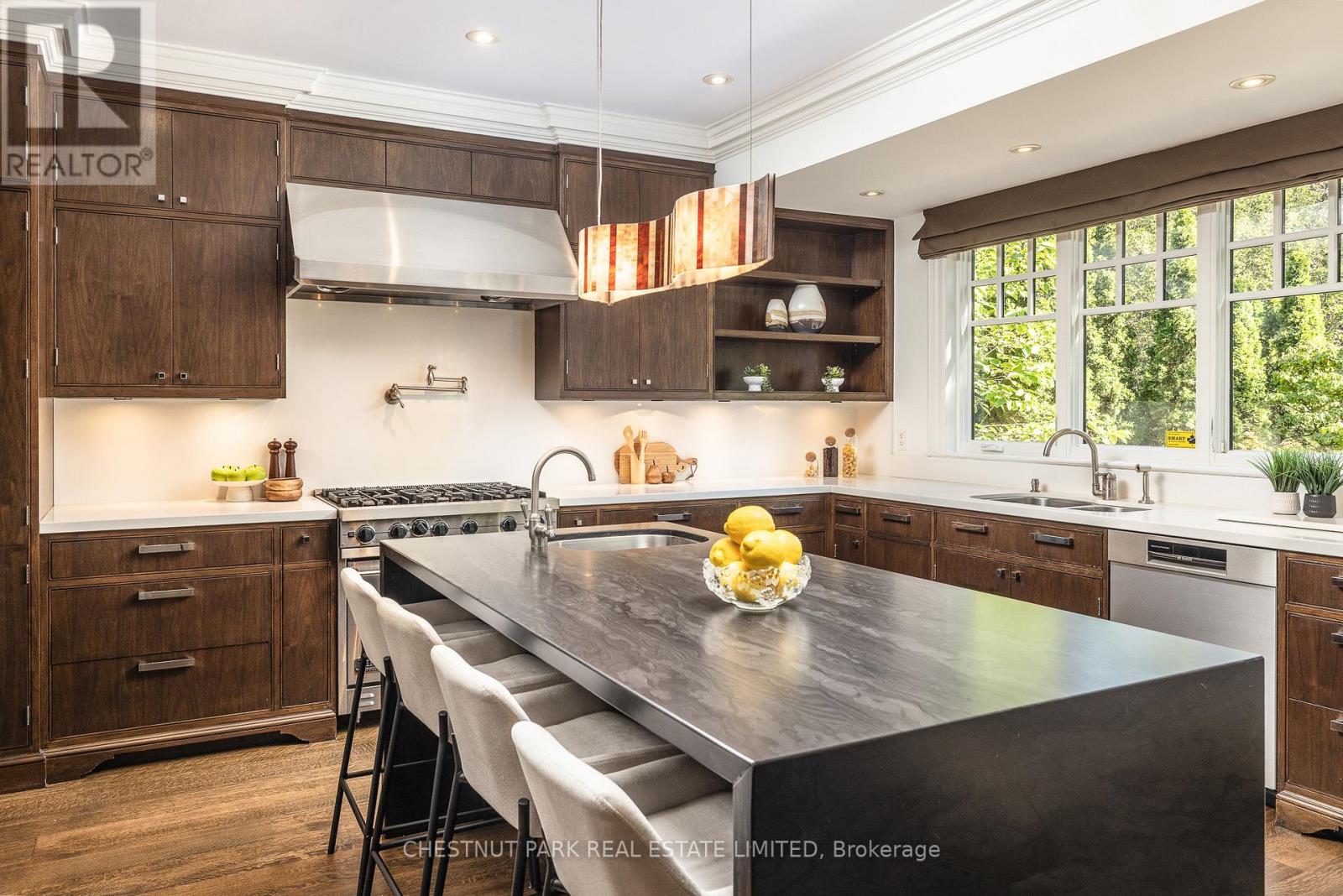 27 Bayview Wood, Toronto, Ontario  M4N 1R8 - Photo 8 - C12795486