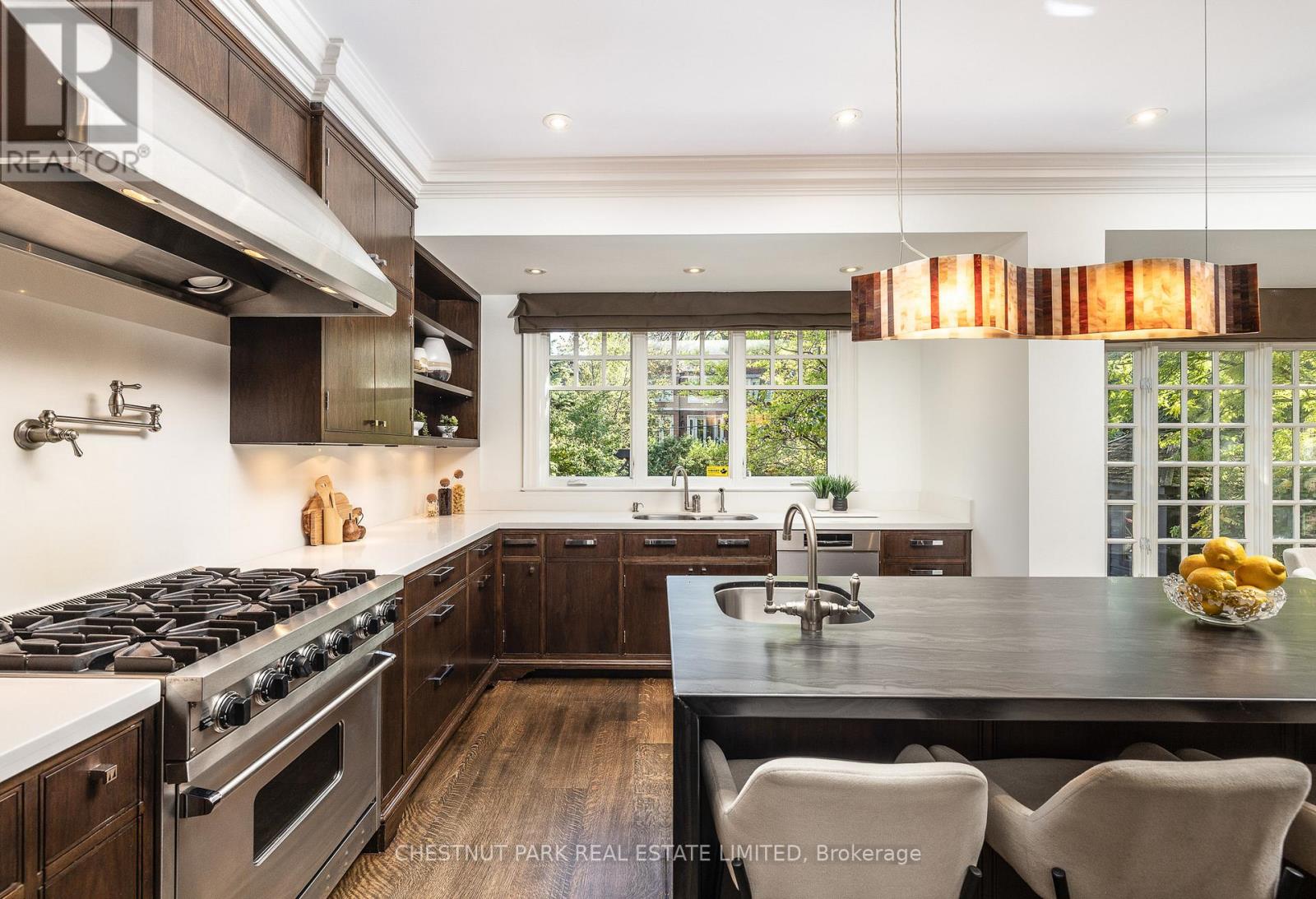 27 Bayview Wood, Toronto, Ontario  M4N 1R8 - Photo 9 - C12795486