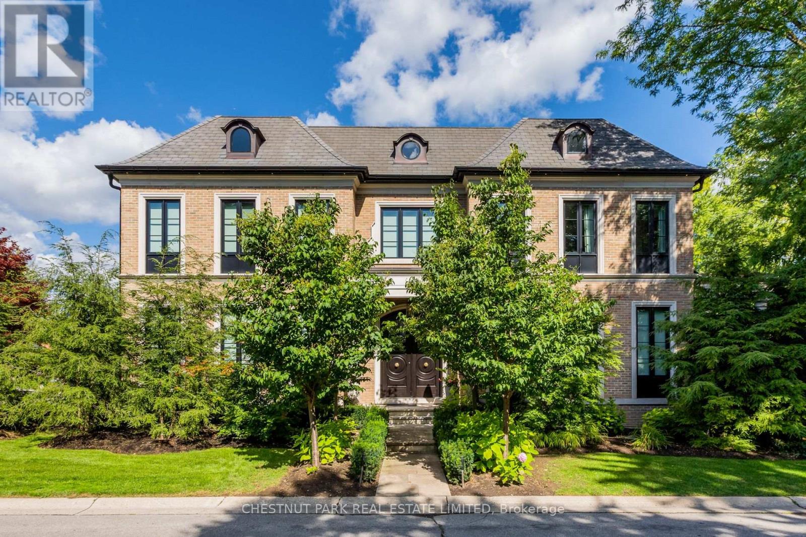 55 De Vere Gardens, Toronto, Ontario  M5M 3E8 - Photo 1 - C12795496