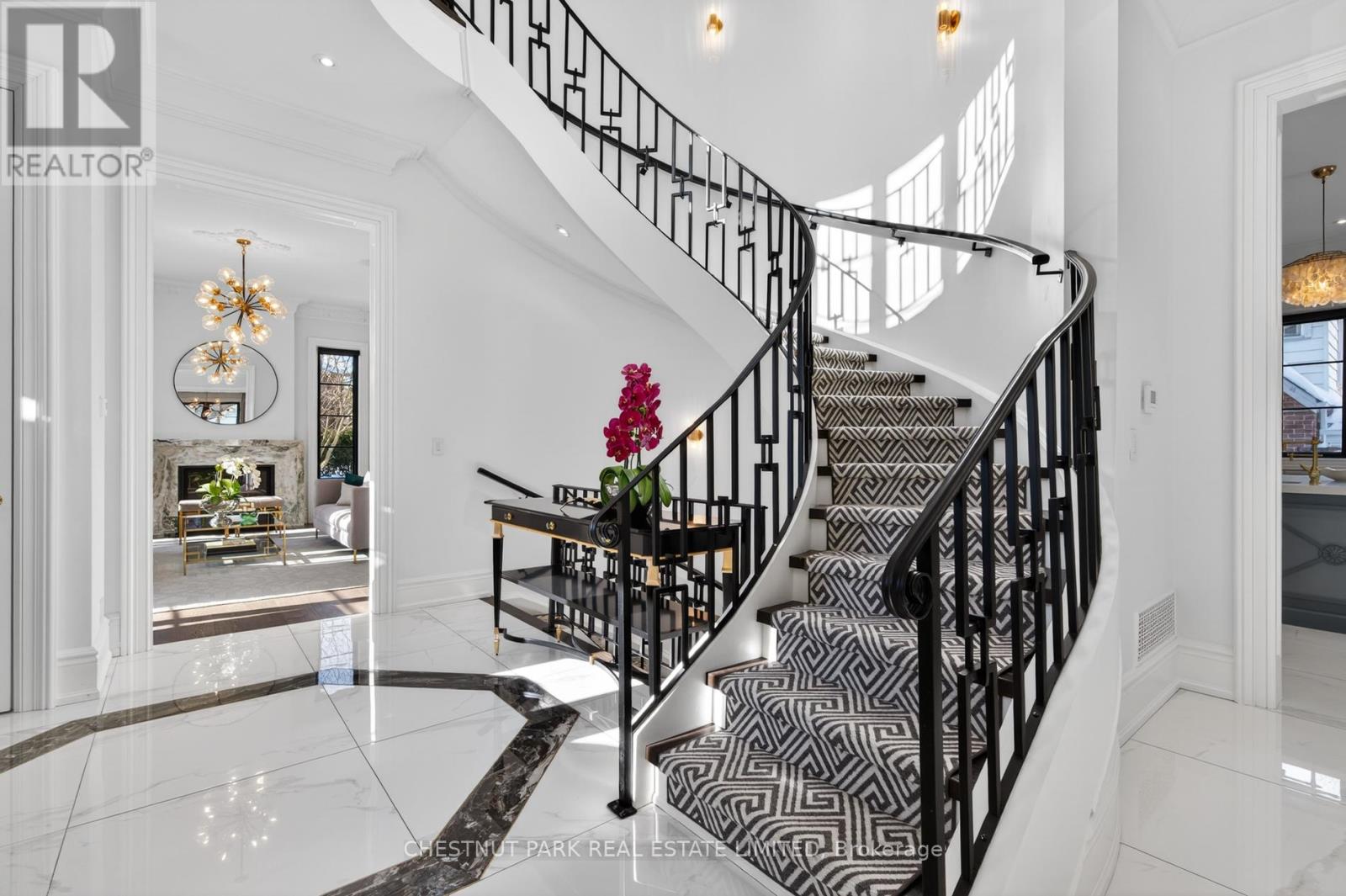 55 De Vere Gardens, Toronto, Ontario  M5M 3E8 - Photo 13 - C12795496