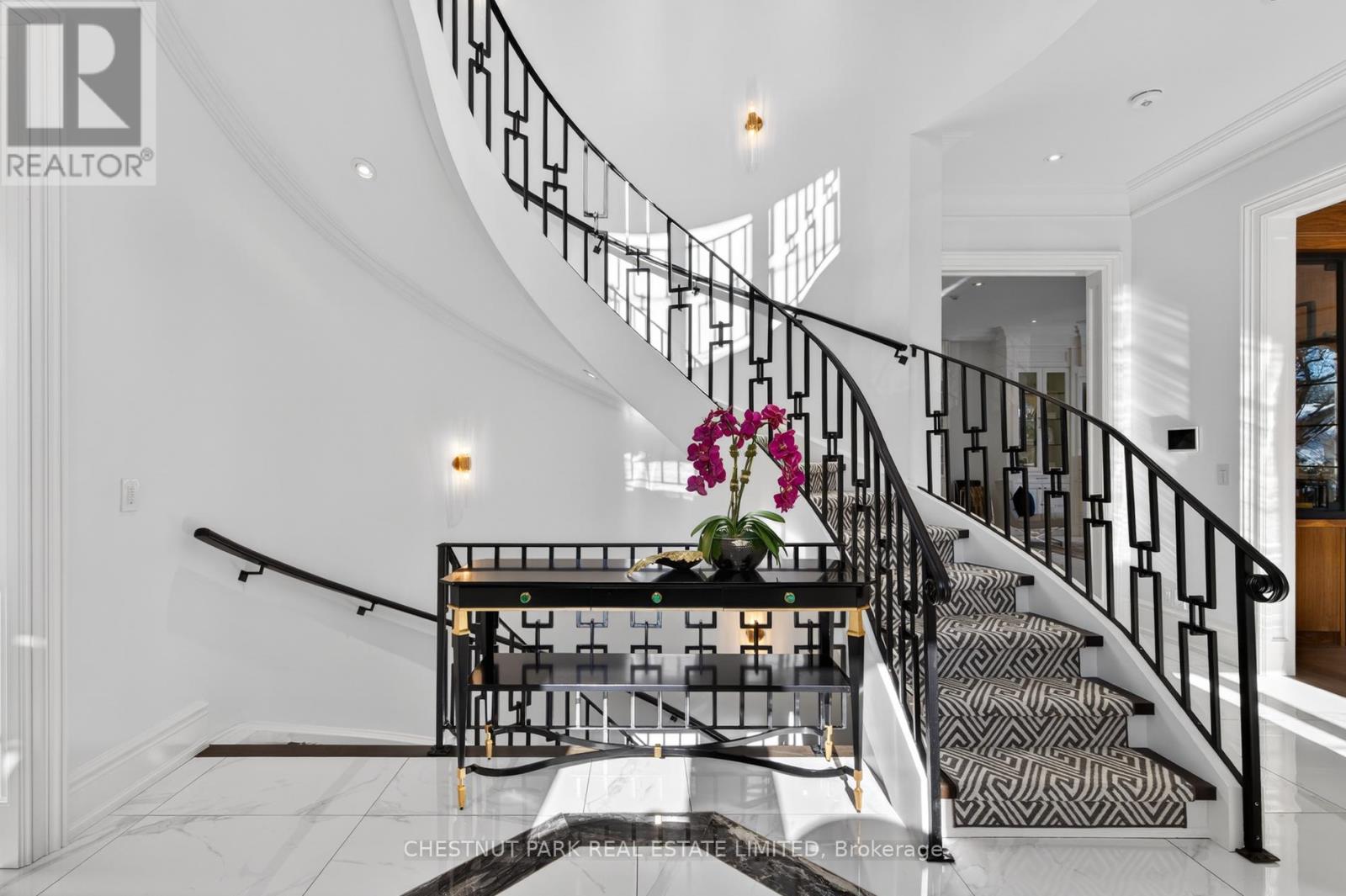 55 De Vere Gardens, Toronto, Ontario  M5M 3E8 - Photo 14 - C12795496