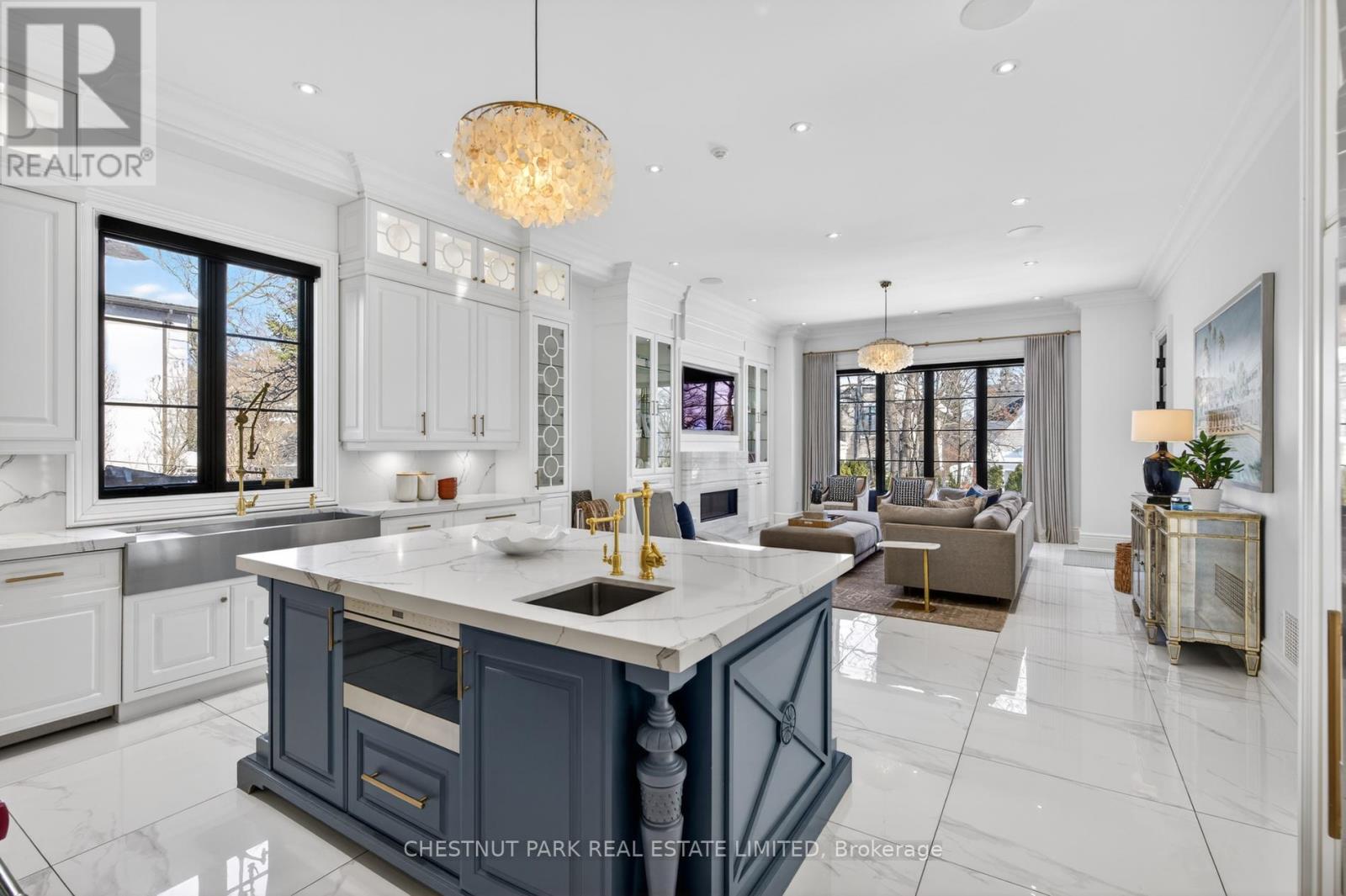 55 De Vere Gardens, Toronto, Ontario  M5M 3E8 - Photo 21 - C12795496