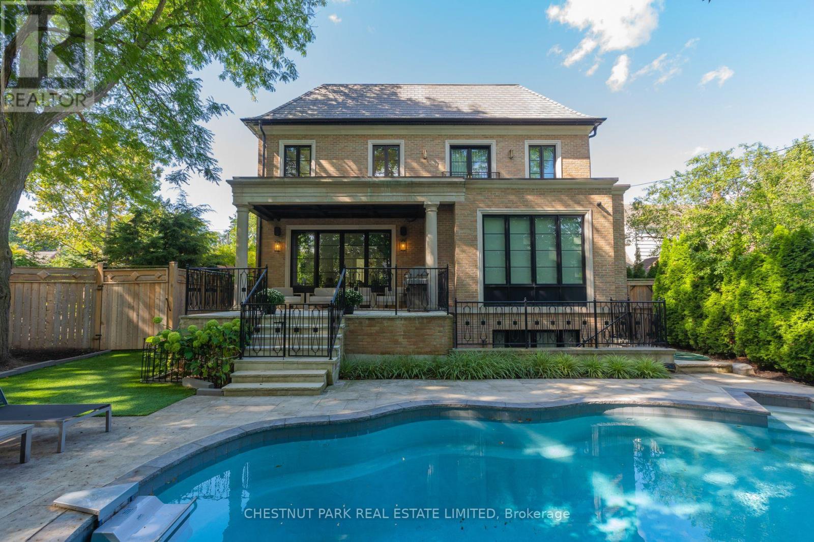 55 De Vere Gardens, Toronto, Ontario  M5M 3E8 - Photo 3 - C12795496