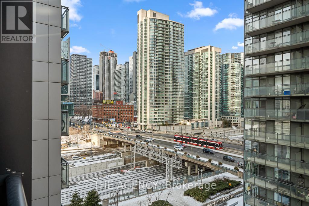 805 - 25 Telegram Mews, Toronto (Waterfront Communities), Ontario  M5V 3Z1 - Photo 12 - C12795500