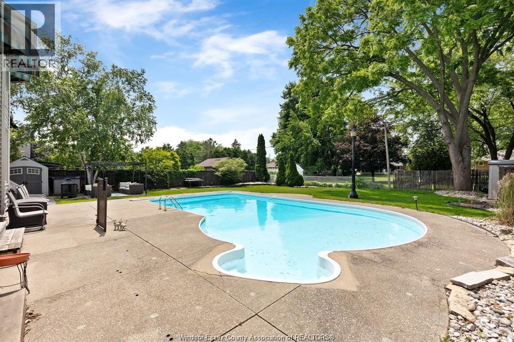 113 Marentette, Lakeshore, Ontario N0R 1A0 - Photo 2 - 26003408