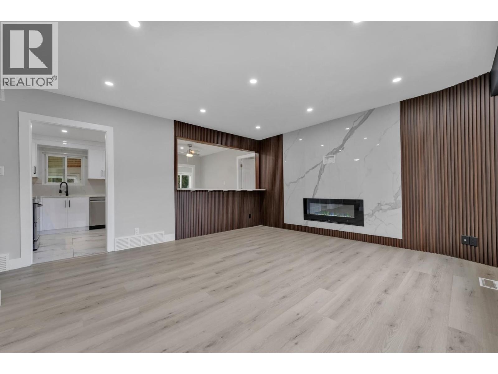 11735 210 Street, Maple Ridge, British Columbia  V2X 4Y4 - Photo 1 - R3090504