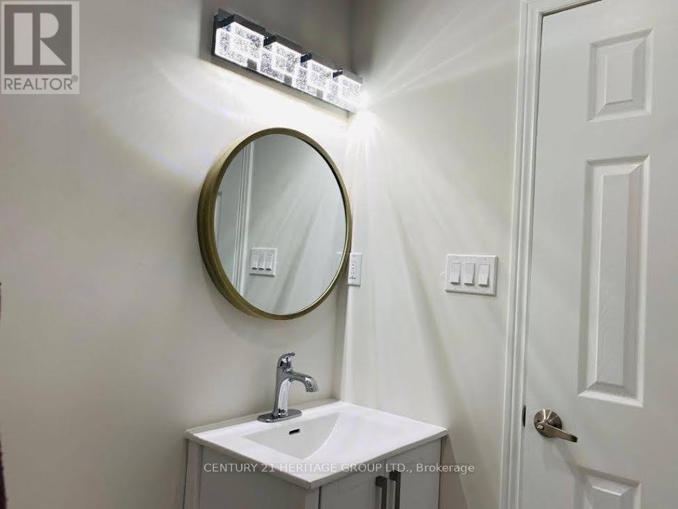 Main Floor - 15 Valleyway Crescent, Vaughan, Ontario  L6A 1K6 - Photo 6 - N12795466