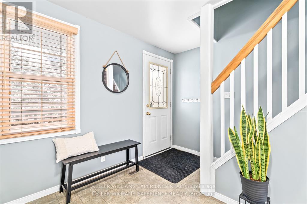 829 Memorial Avenue, Orillia, Ontario  L3V 0T7 - Photo 7 - S12795396