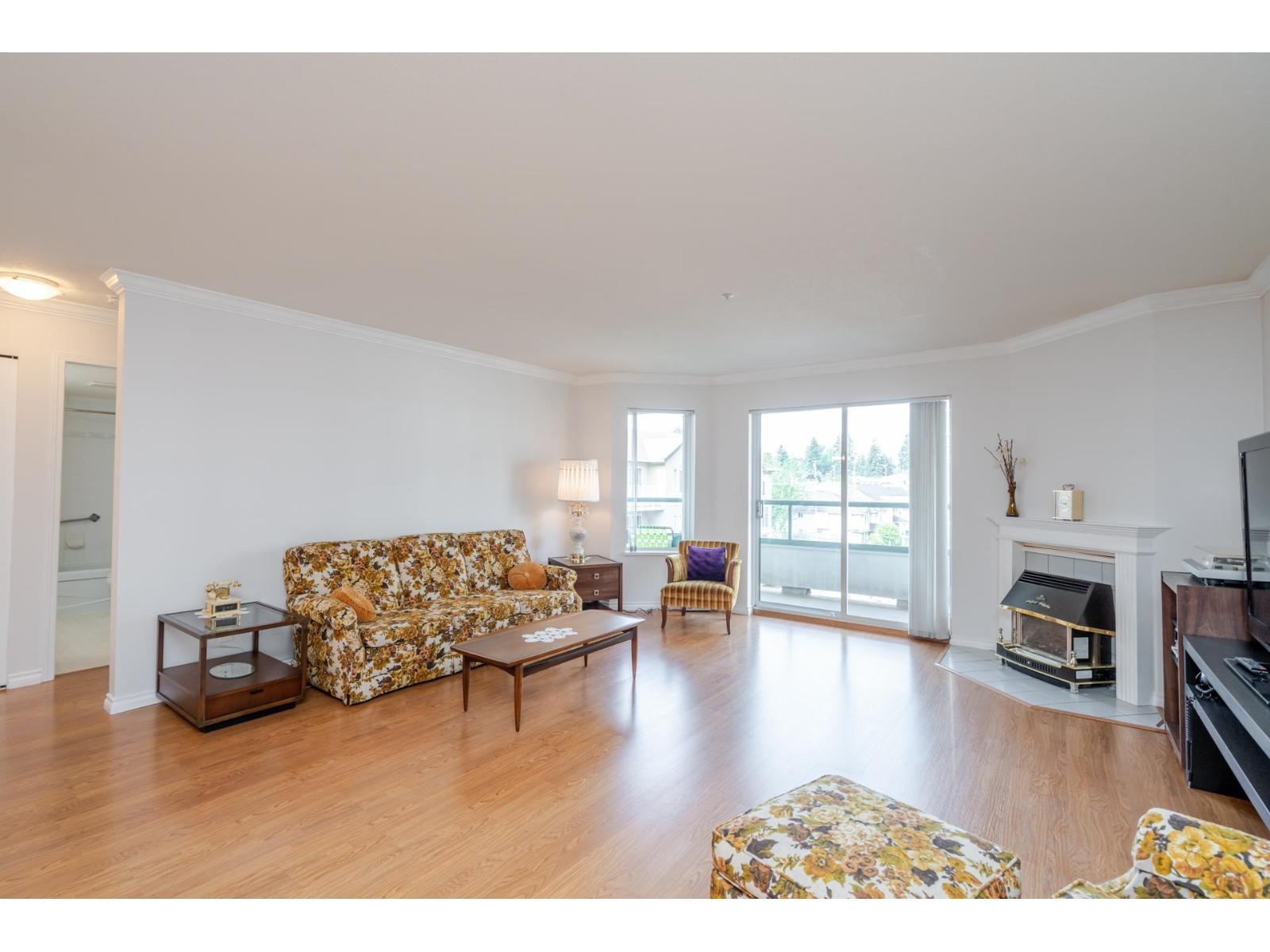 237 2451 Gladwin Rd Road, Abbotsford, British Columbia  V2T 3N8 - Photo 6 - R3090098