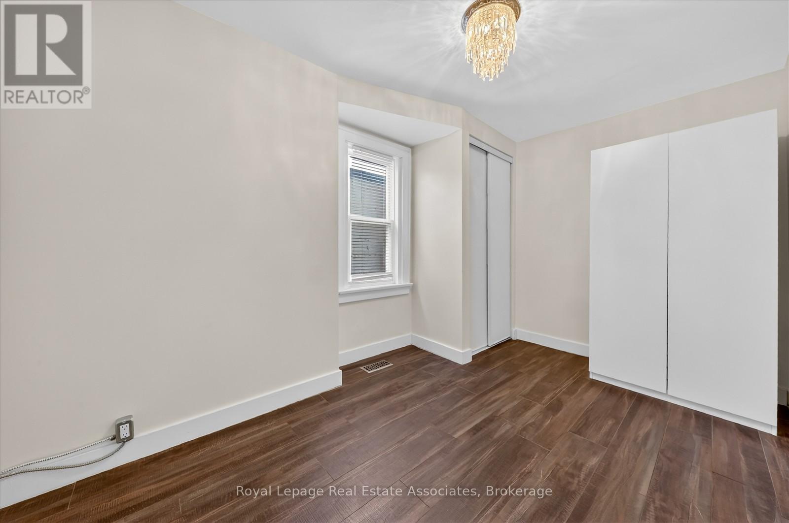 881 Lakeshore Road E, Mississauga, Ontario  L5E 1E2 - Photo 14 - W12795354