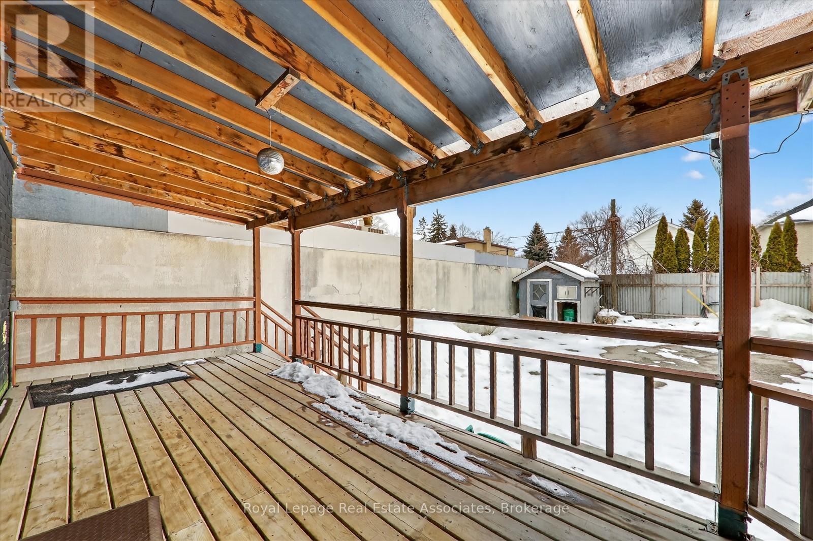 881 Lakeshore Road E, Mississauga, Ontario  L5E 1E2 - Photo 25 - W12795354