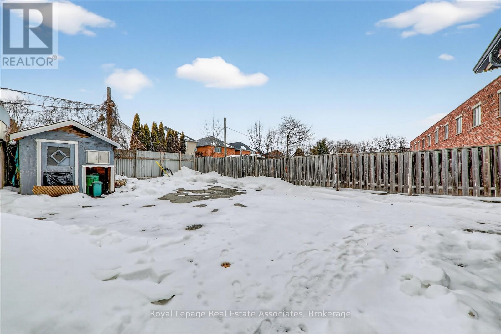 881 Lakeshore Road E, Mississauga, Ontario  L5E 1E2 - Photo 34 - W12795354