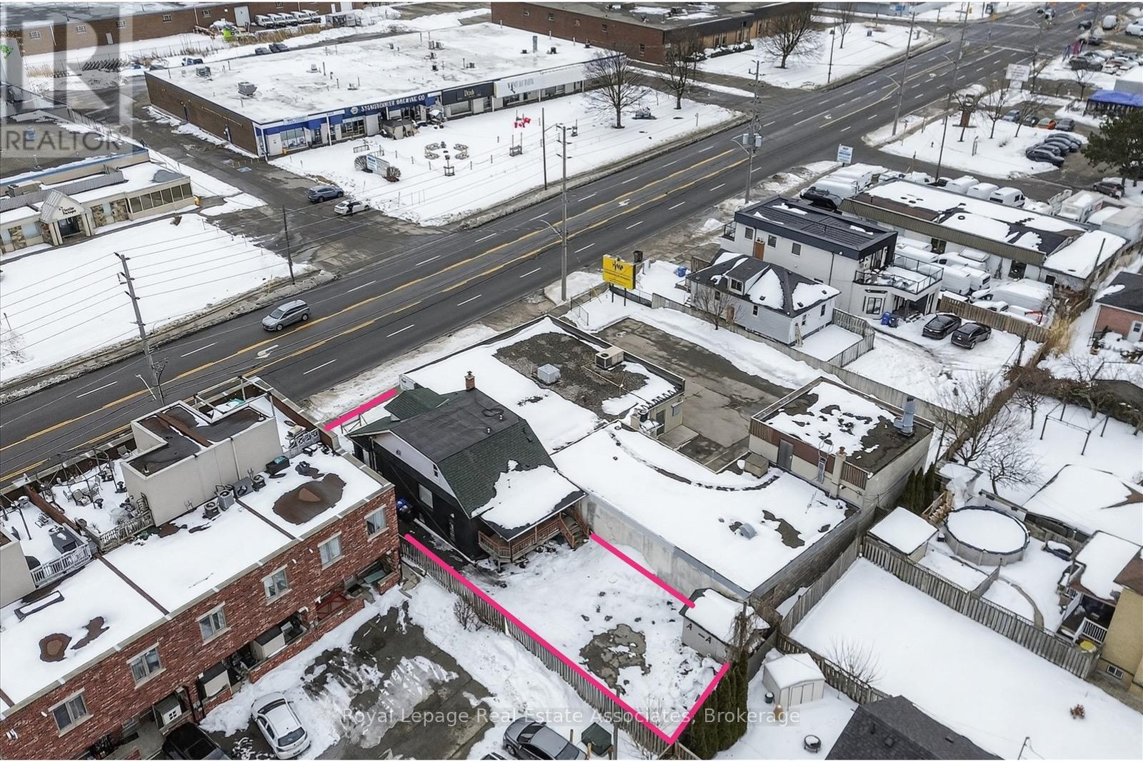 881 Lakeshore Road E, Mississauga, Ontario  L5E 1E2 - Photo 40 - W12795354