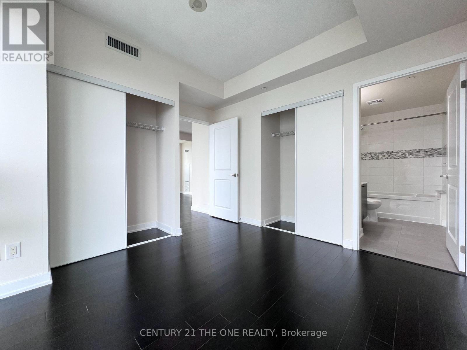 4010 - 4011 Brickstone Mews, Mississauga, Ontario  L5B 0G3 - Photo 7 - W12795434