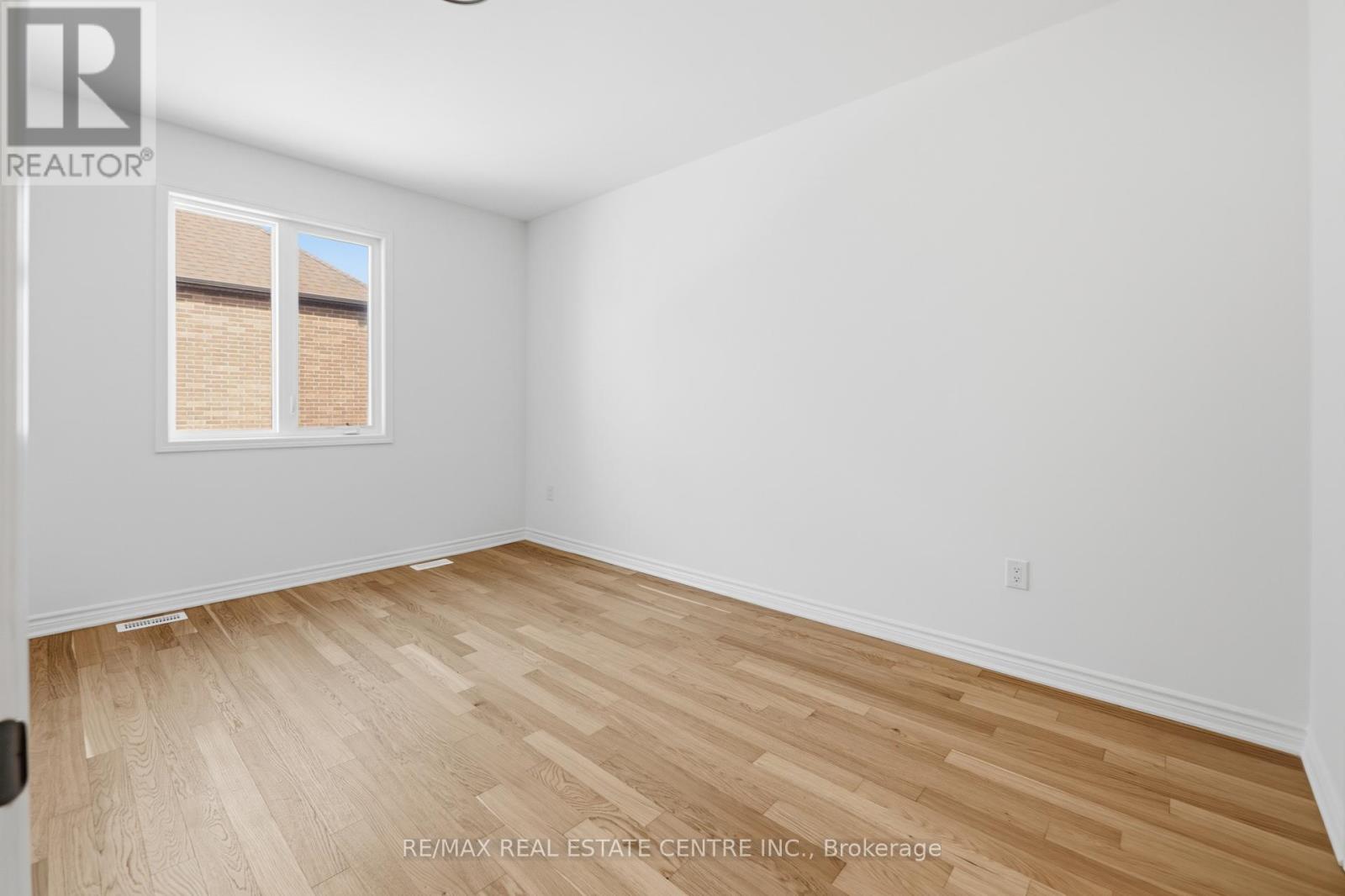 3155 Meadowridge Drive, Oakville, Ontario  L6H 8B4 - Photo 14 - W12795462