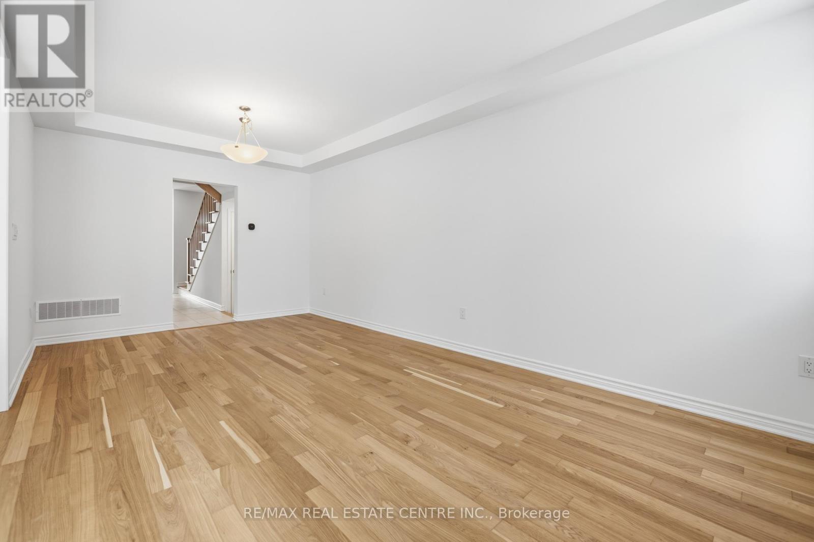 3155 Meadowridge Drive, Oakville, Ontario  L6H 8B4 - Photo 39 - W12795462