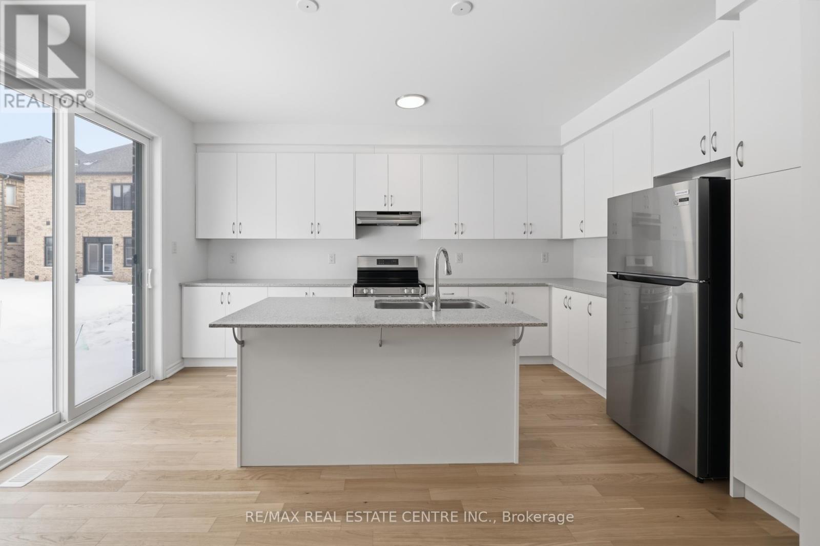 3155 Meadowridge Drive, Oakville, Ontario  L6H 8B4 - Photo 41 - W12795462